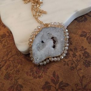 New✨white geode druzy pendant necklace